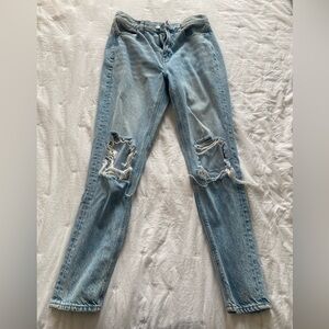 American Eagle ripped light blue Mom Jean